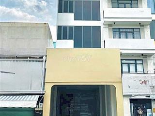 Nhà Mới!! 99C Nguyễn Minh Hoàng, Q. Tân Bình. 5x20m, DTSD 400m2