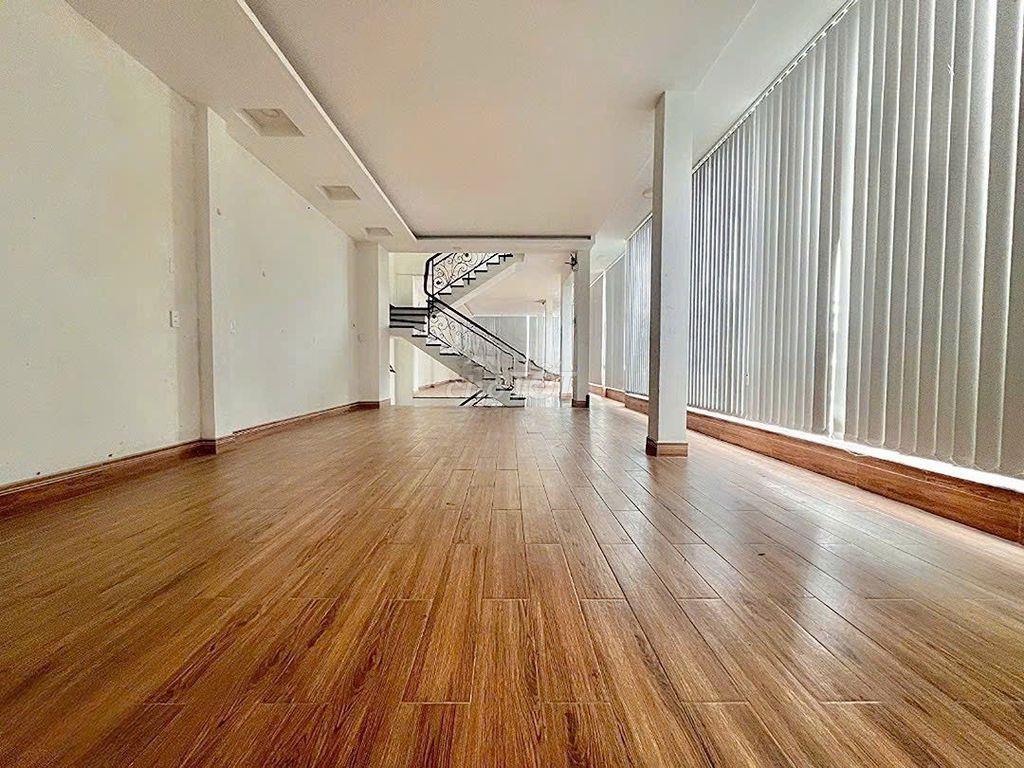 NHÀ KHU SÂN BAY !! 100D Lam Sơn, Quận Tân Bình . DTSD 450m2