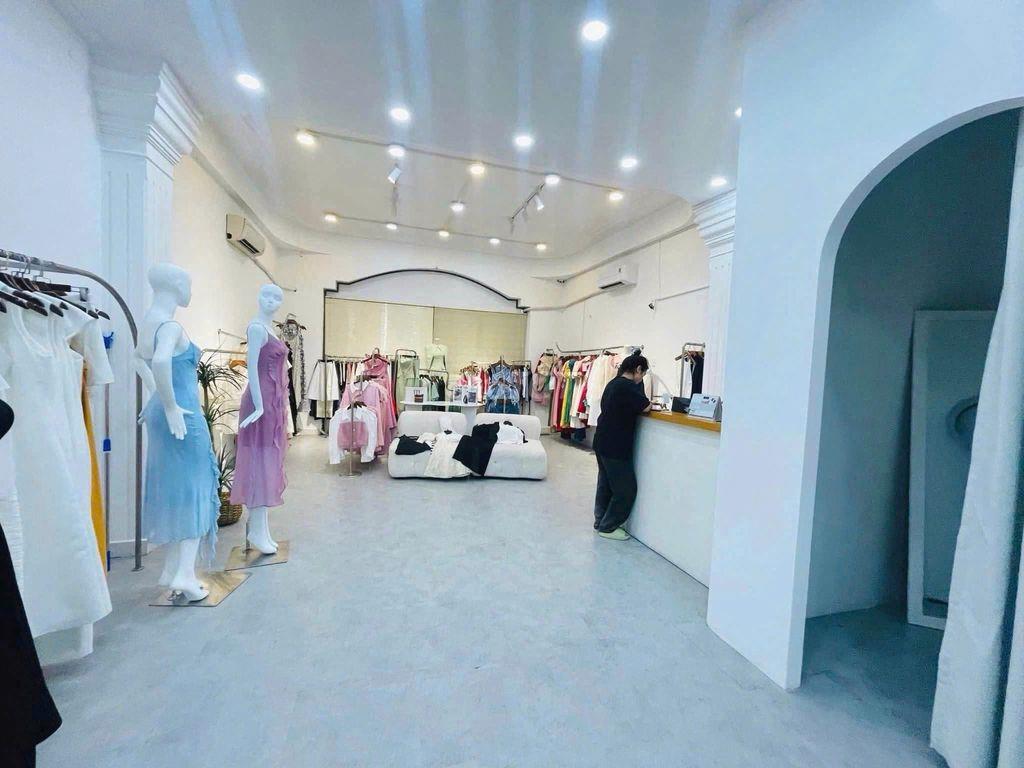 HÀNG HIẾM PHÚ NHUẬN, 225/5C Nguyễn Trọng Tuyển, Nhà mới , DTSD 400m2