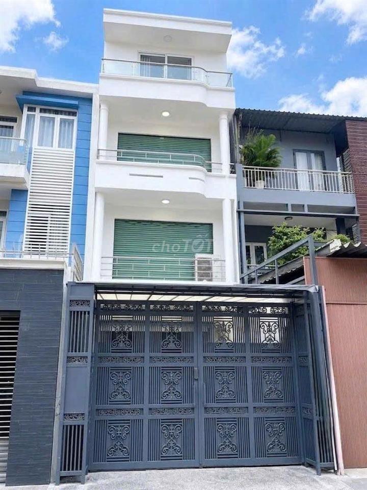 NHÀ MỚI !! Cho thuê 221D Võ Văn Tần, Q3 cũ, DTSD 300m2 