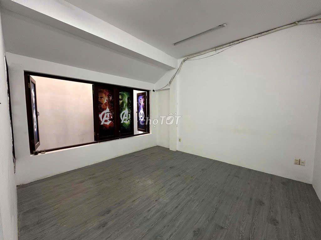 🌸 Mặt Tiền  Hoa Lan_Q.PN_4x18m_Trệt 3 Lầu, Nhà Mới Đẹp.
