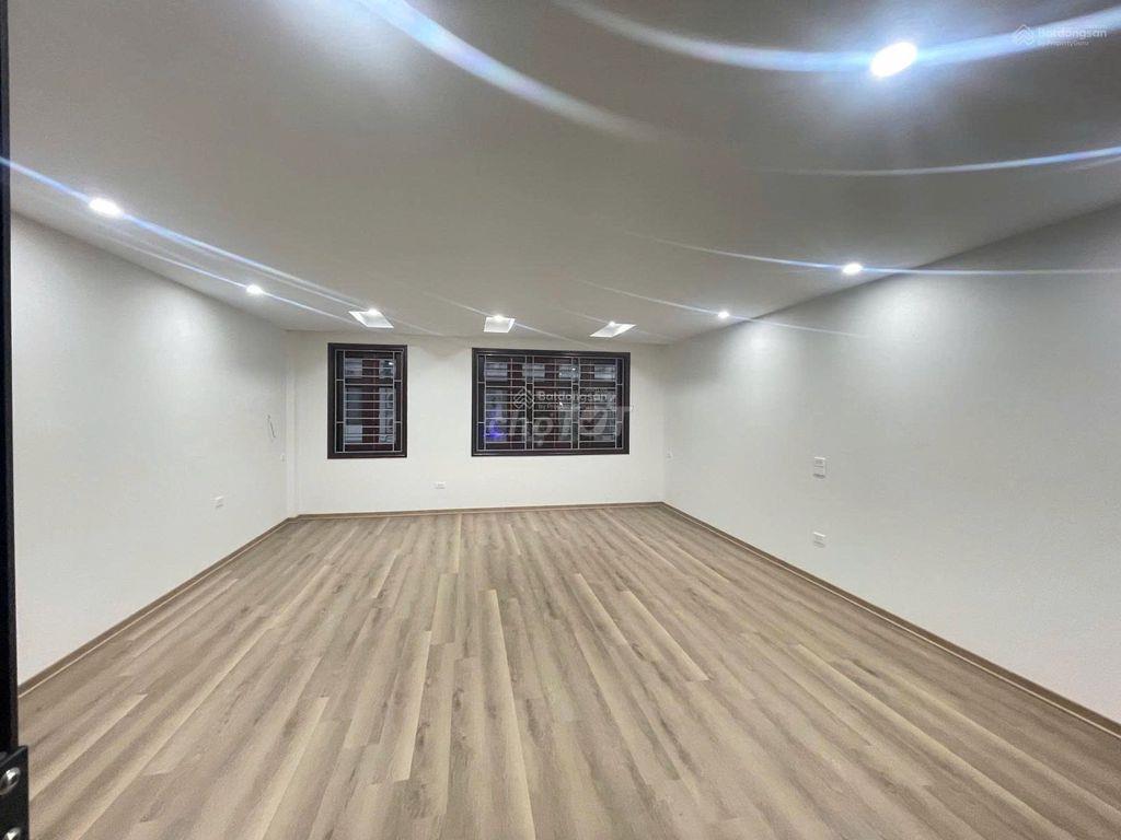 🍁 NHÀ TRỐNG SUỐT_MT HOÀNG VĂN THỤ_7x20m_TRỆT 3 LẦU CHO THUÊ.