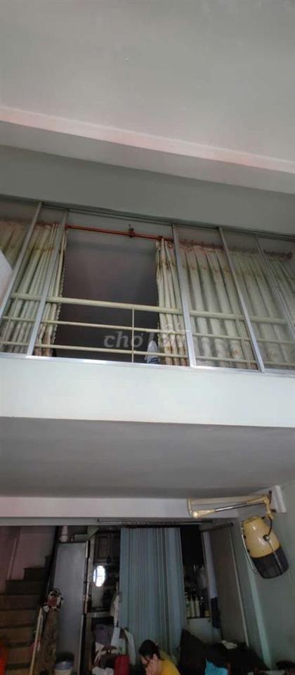 Cho mứớn nhà nguyên căn hoặc cho thuê mặt bằng phía trứớc.