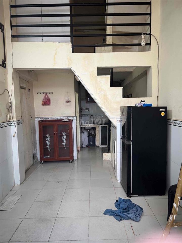 cho thuê nhà nguyên căn 1 trệt 1 gác lửng 1 lầu