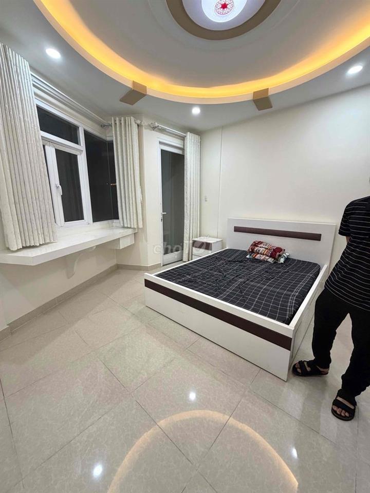 cho thuê nhà hẻm xe hơi đoàn thị điểm nhà mới có nội thất cơ bản