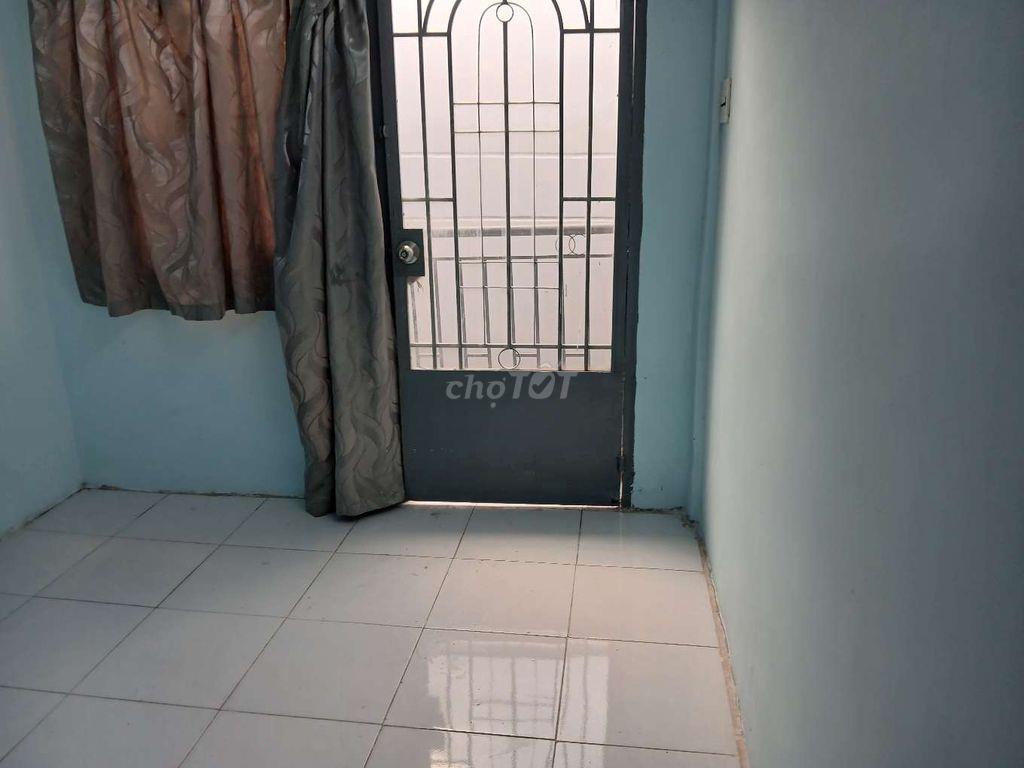 Nhà 1 trệt 1 lầu sạch sẽ cho thuê