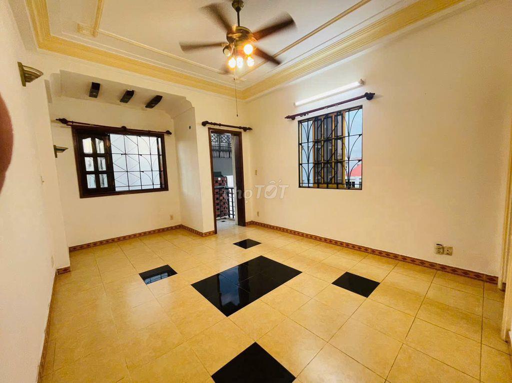 CHO THUÊ PHÒNG 40M2 SÁT BẮC HẢI-CV LÊ THỊ RIÊNG, 3 CỬA SỔ KHÁ THOÁNG