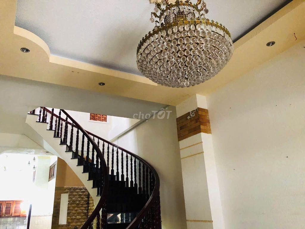 CHO THUÊ PHÒNG 40M2 SÁT BẮC HẢI-CV LÊ THỊ RIÊNG, 3 CỬA SỔ KHÁ THOÁNG