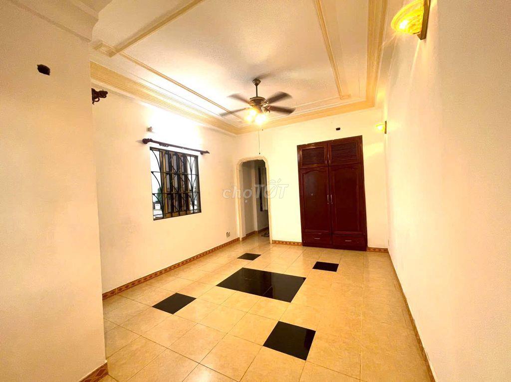 CHO THUÊ PHÒNG 40M2 SÁT BẮC HẢI-CV LÊ THỊ RIÊNG, 3 CỬA SỔ KHÁ THOÁNG
