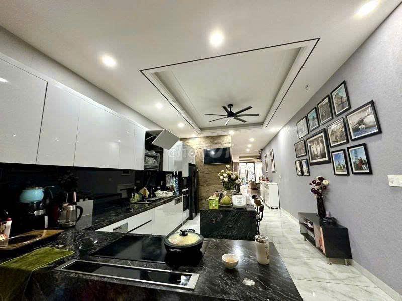 Cho thuê nhà hẻm 491/21 Huỳnh Văn Bánh, Phường 13, Quận Phú Nhuận