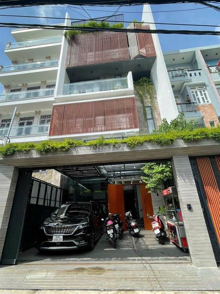 Cho thuê nhà 34A Trương Quốc Dung, Phường 8, Quận Phú Nhuận.