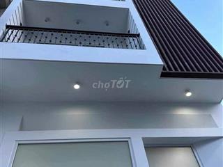 Cho thuê nhà MT 35A Hoa Sứ, Phường 07, Quận Phú Nhuận