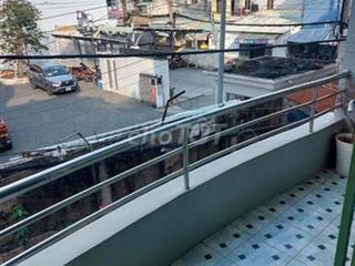 Nhà gần chợ cần bán
