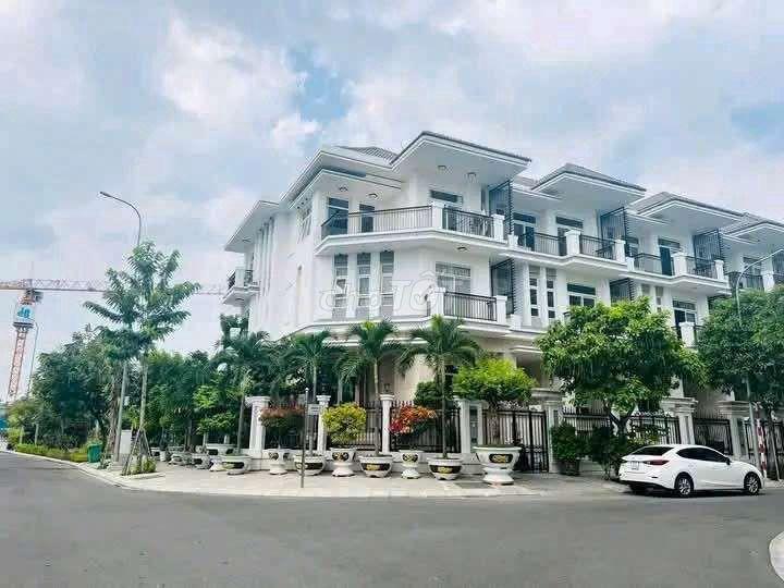 CHO THUÊ BIỆT THỰ CAO CẤP THE PEAK GARDEN QUẬN 7