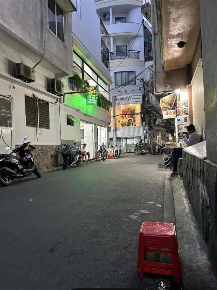 Mặt bằng kinh doanh hẻm 330/ Phan Đình Phùng
