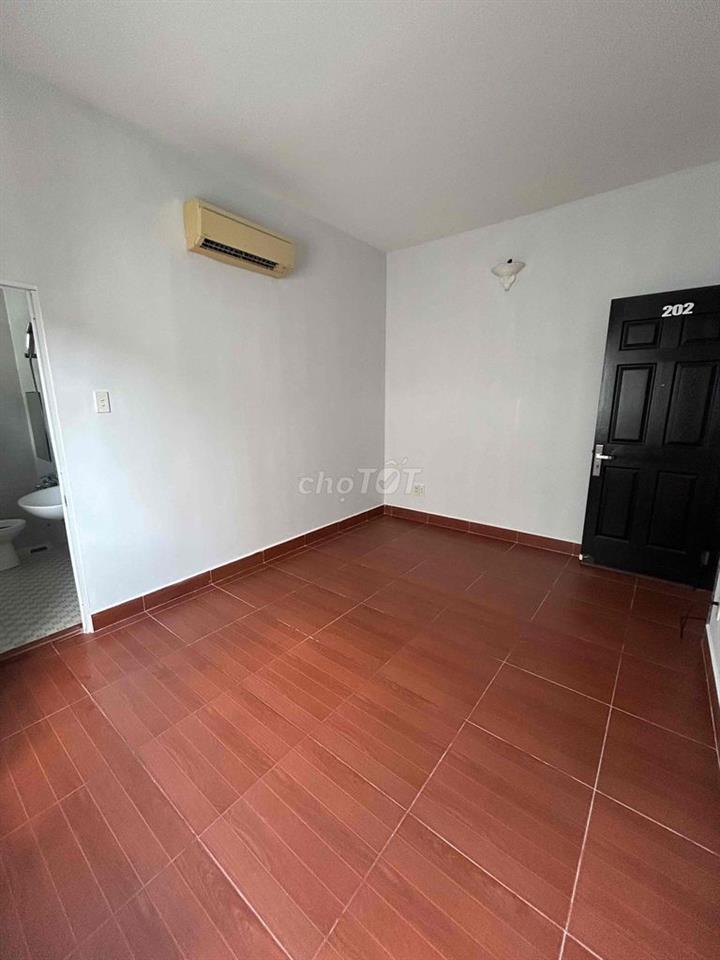 Phòng trọ 3tr5 đường Nguyễn Công Hoan (Phan Xích Long)