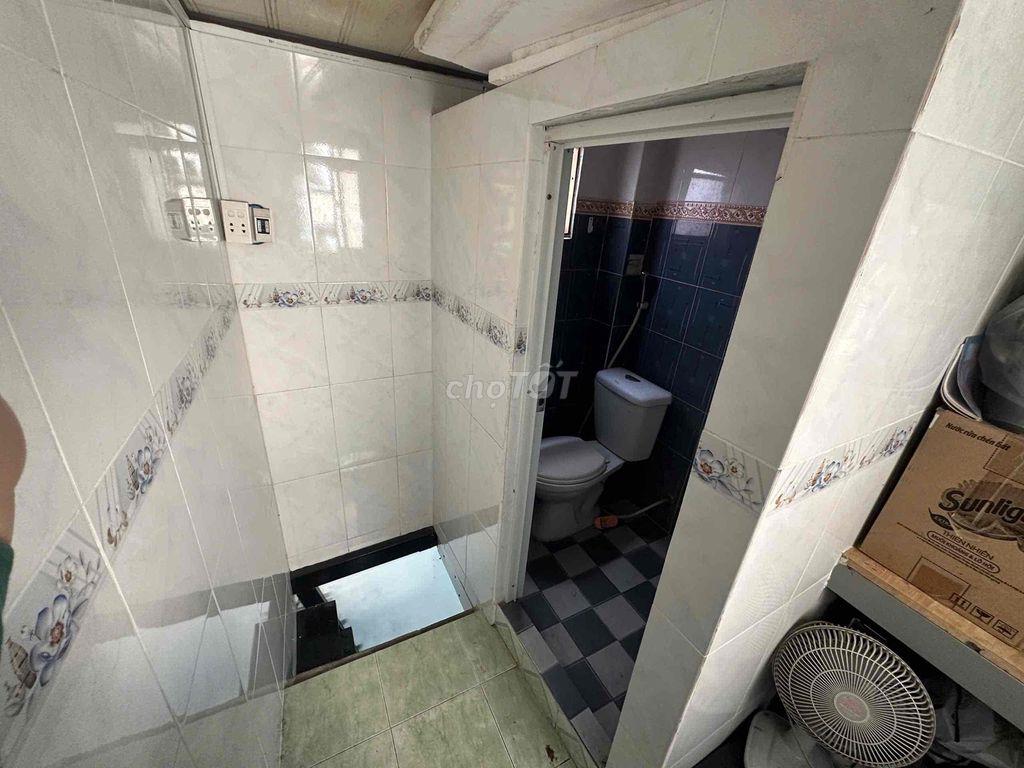 Cho thuê nhà nguyên căn nhỏ 2 tầng, hẻm 185 Phan Đình Phùng giá 2,5tr