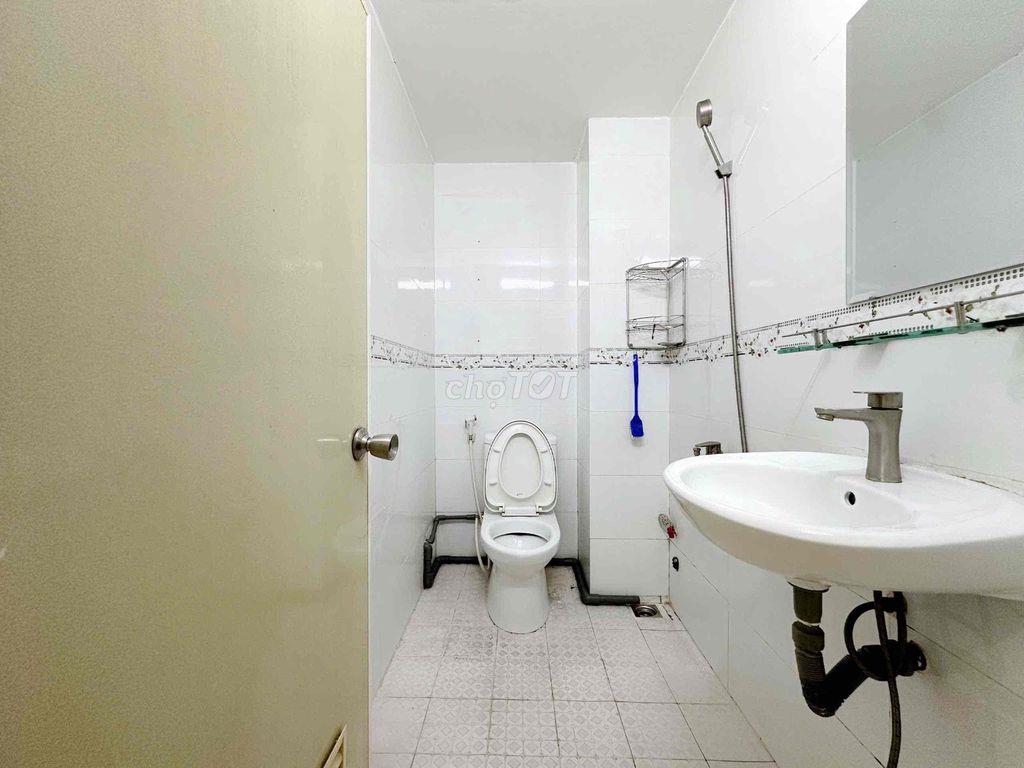 VỪA TRỐNG STUDIO Cửa SỔ  NGAY TRUNG TÂM Q10 - TRUNG TÂM CÁC TRƯỜNG ĐH