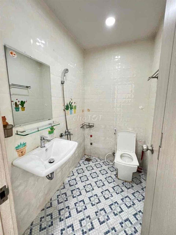📍CHO THUÊ STUDIO FULL NT CÓ BAN CÔNG NGAY CMT8 Q3 –GẦN CV LÊ THỊ RIÊNG