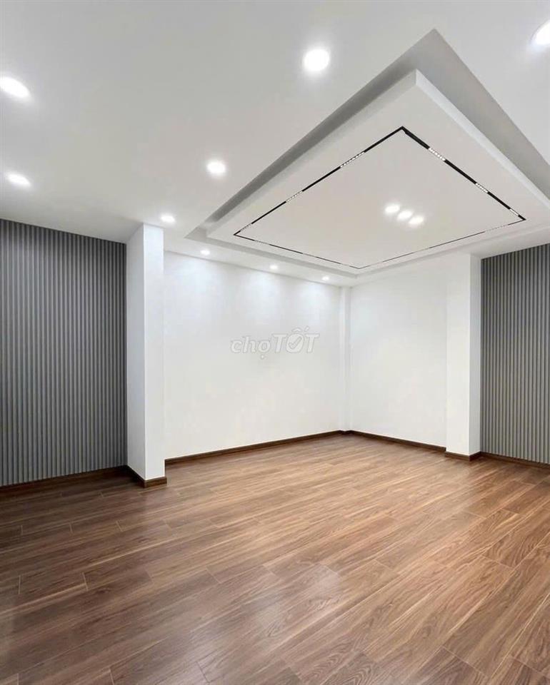 NHÀ ĐẸP GIÁ CỰC TỐT- 29E Hoàng Việt, P4, Q.TB- 5x20m - 4 Tầng -  400m2