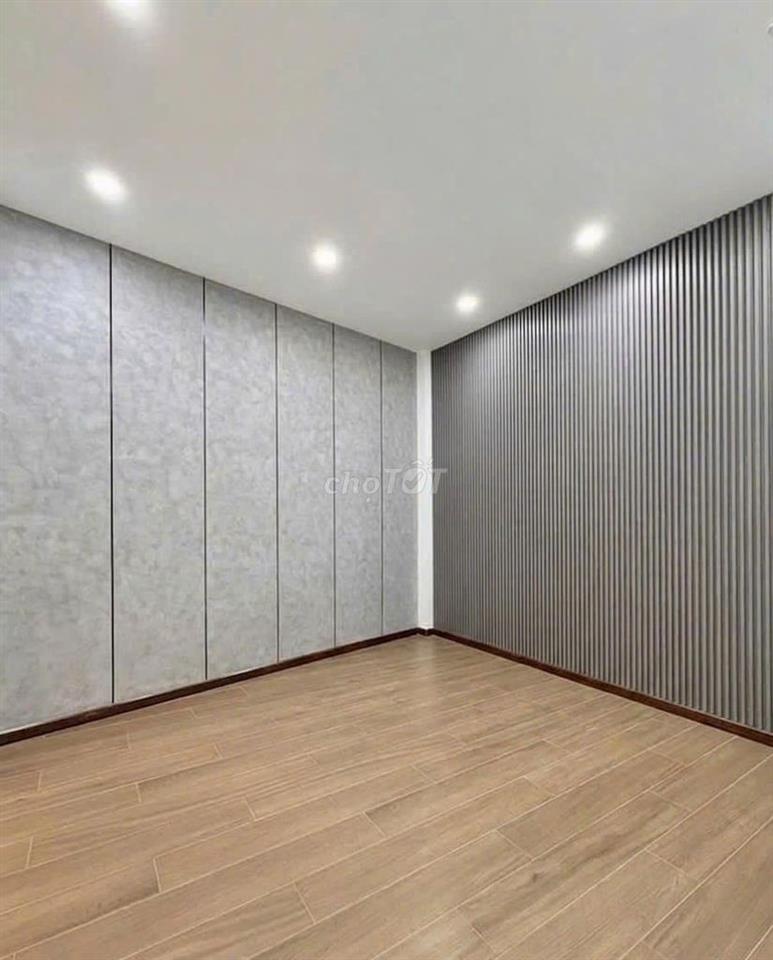 NHÀ ĐẸP GIÁ CỰC TỐT- 29E Hoàng Việt, P4, Q.TB- 5x20m - 4 Tầng -  400m2