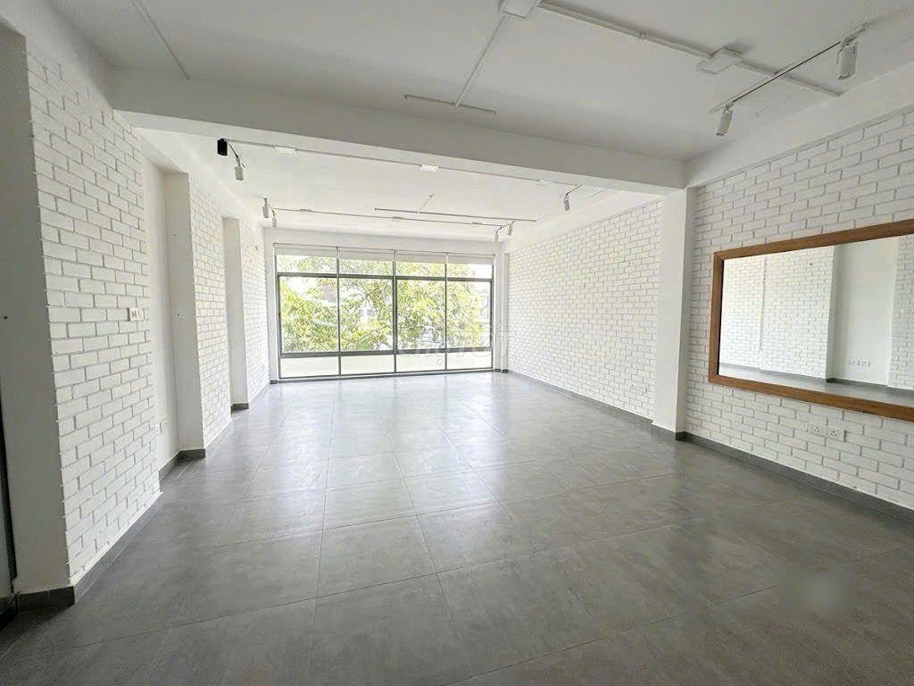 NHÀ ĐẸP ĐƯỜNG LỚN - 100A Nguyễn Minh Hoàng, TB- 5.5x20m, 6 Tầng, 600m2