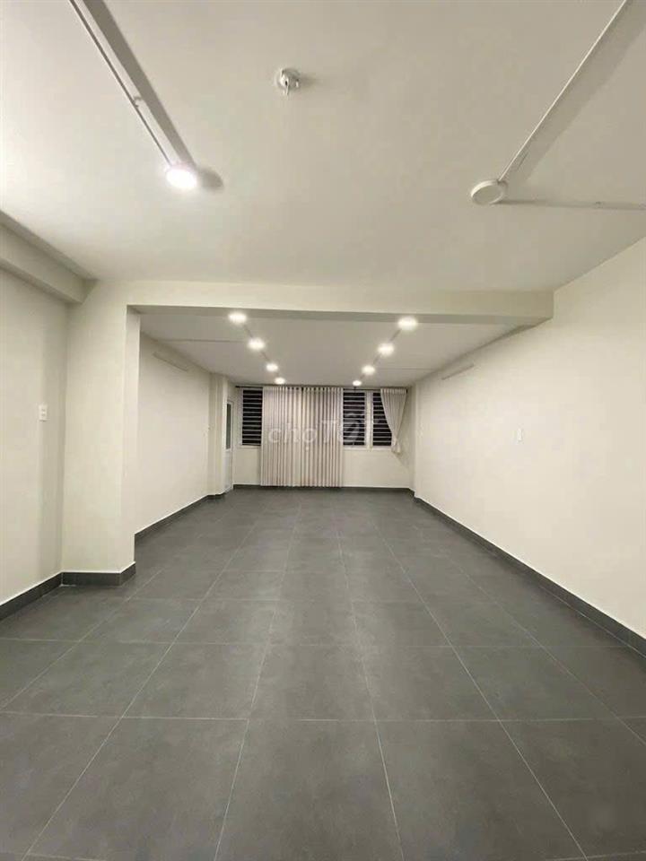 NHÀ ĐẸP ĐƯỜNG HOA - 104E Hoa Phượng, P2, PN - 5x22m, 3 Tầng, 330m2