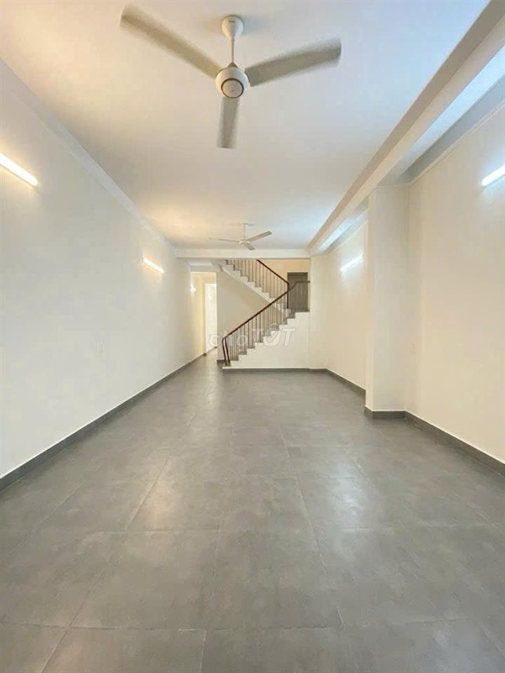 NHÀ ĐẸP ĐƯỜNG HOA - 104E Hoa Phượng, P2, PN - 5x22m, 3 Tầng, 330m2
