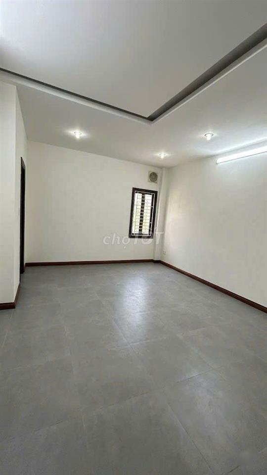 NHÀ CÓ HẦM VIP K300 - 56A Nguyễn Minh Hoàng, TB - 4x19m, 5 Tầng, 380m2