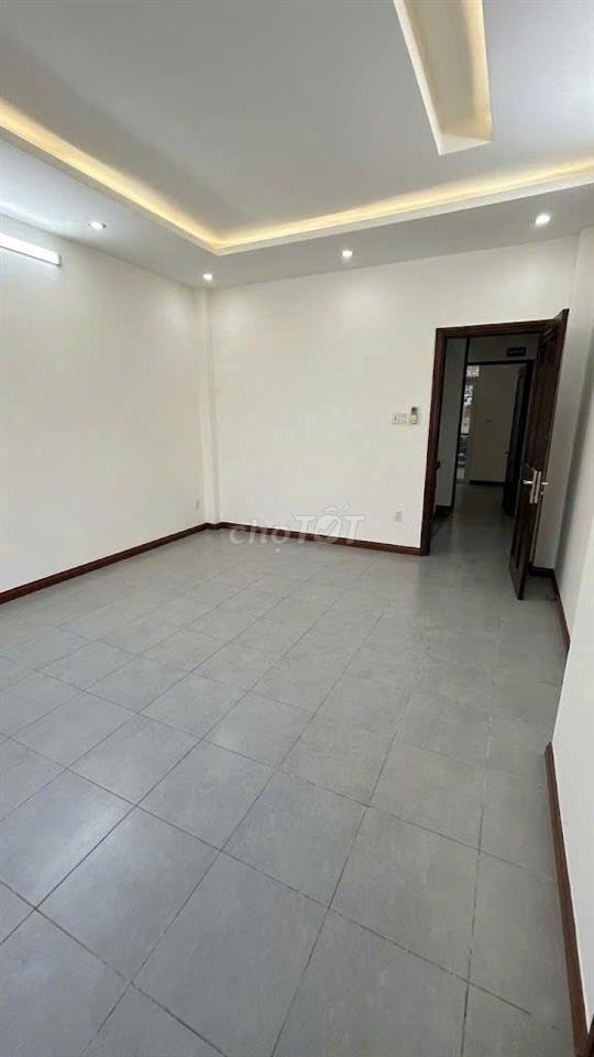 NHÀ CÓ HẦM VIP K300 - 56A Nguyễn Minh Hoàng, TB - 4x19m, 5 Tầng, 380m2