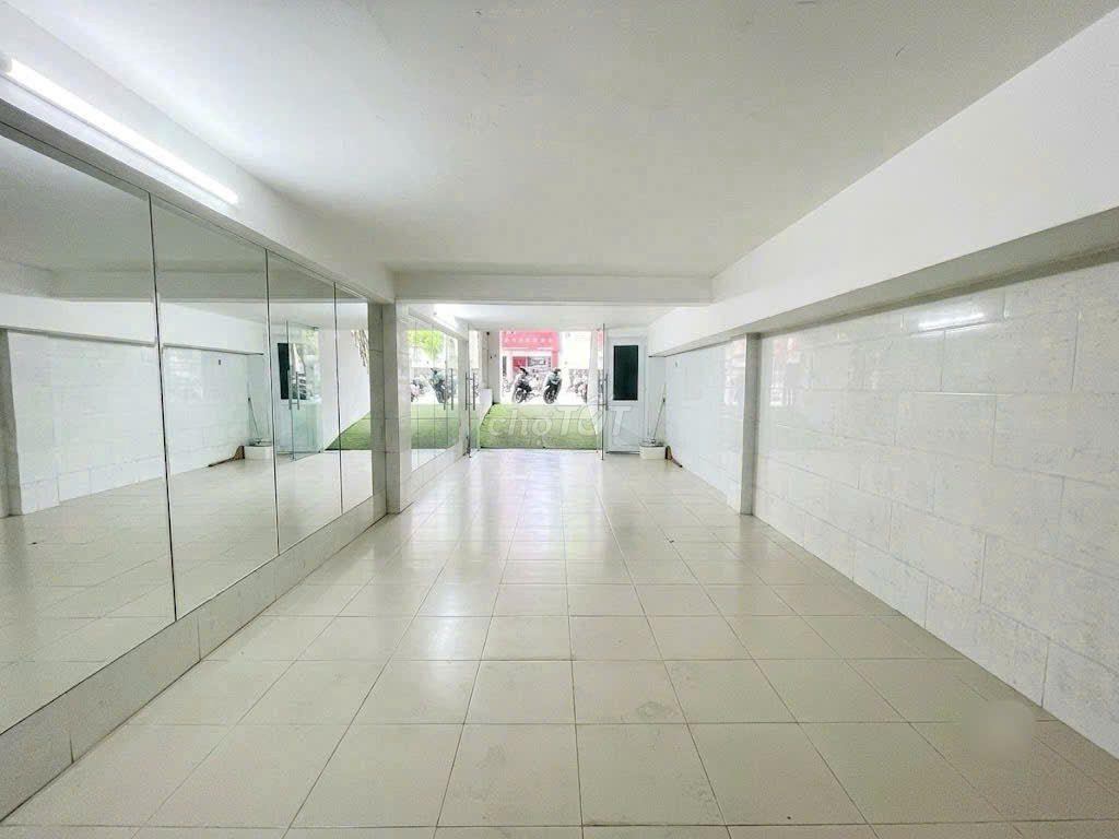 SIÊU PHẨM CÓ HẦM - 226E Huỳnh Văn Bánh, P11, PN - 4x19m, 6 Tầng, 450m2