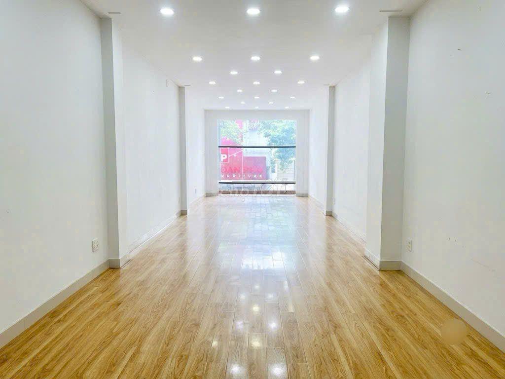 SIÊU PHẨM CÓ HẦM - 226E Huỳnh Văn Bánh, P11, PN - 4x19m, 6 Tầng, 450m2