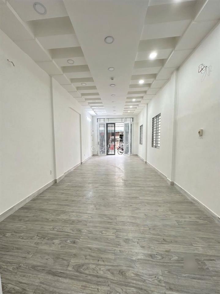 Cho thuê nhà nguyên căn Lê Văn Sỹ, P12 , Q3- 5x17m, 4 Tầng, 340m Trống