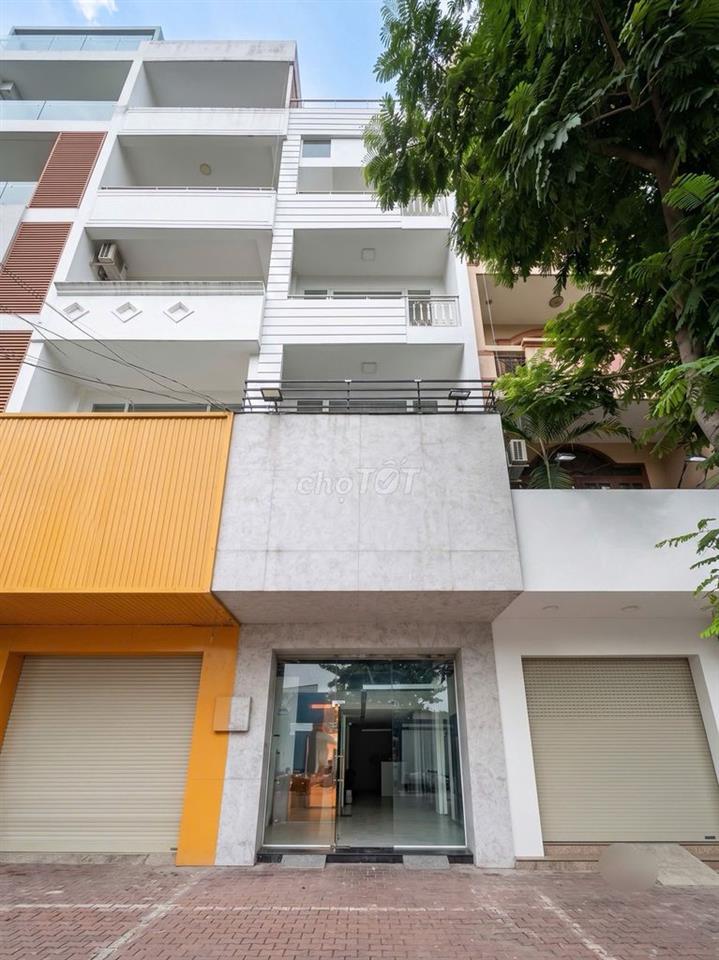 SIÊU PHẨM THANG MÁY- 97C Đồng Đen, P12, Q. TB- 4.2x17m, 5 Tầng, 320m2