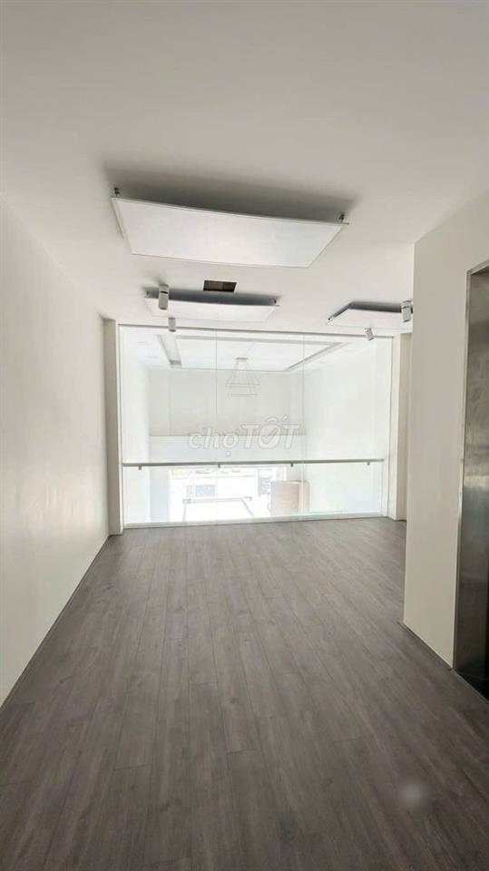 SIÊU PHẨM THANG MÁY- 97C Đồng Đen, P12, Q. TB- 4.2x17m, 5 Tầng, 320m2