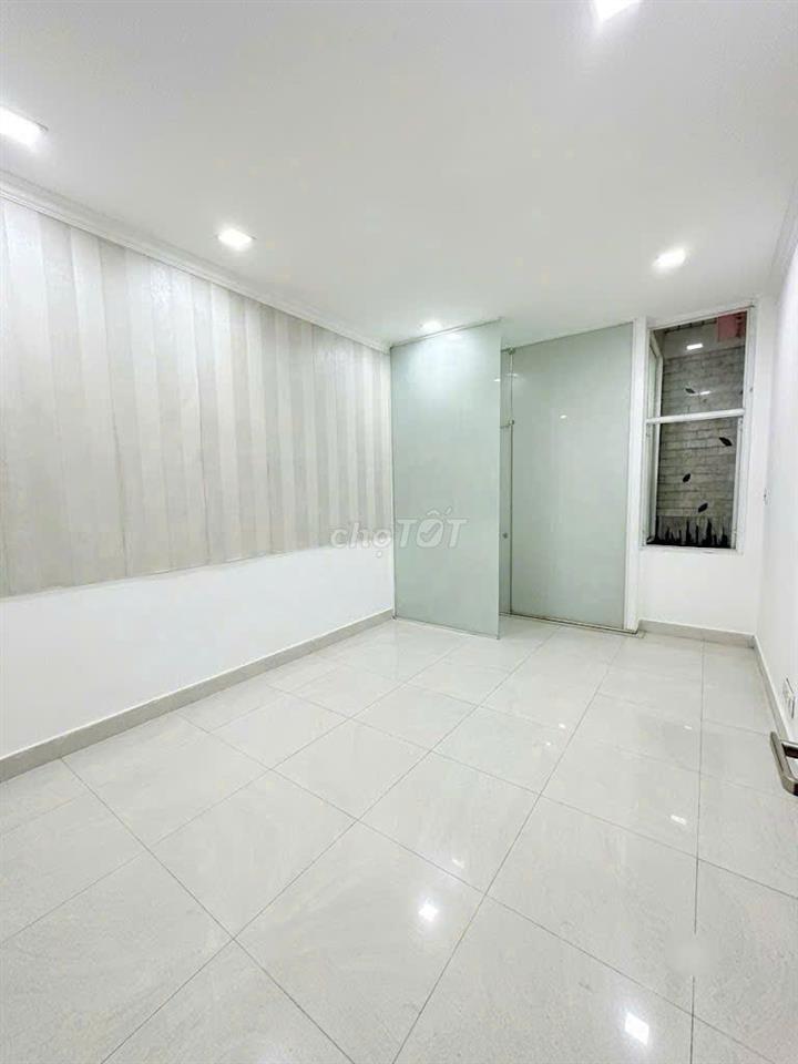 NHÀ TRỐNG SẠCH- 15E Phạm Văn Hai, P1, TB- 4x20m, 4 Tầng, 320m2