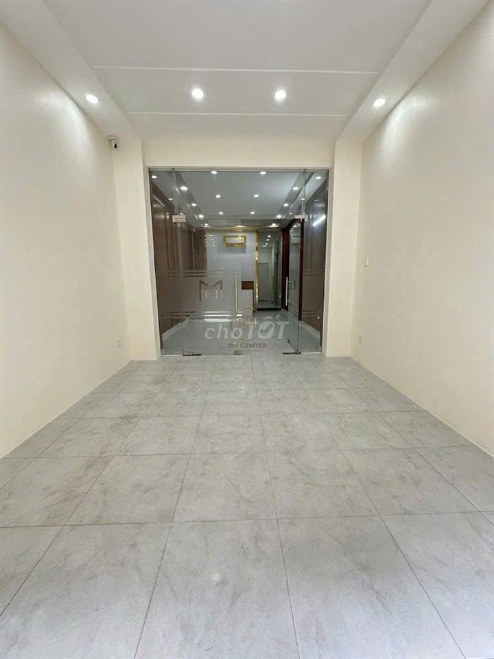 TÒA NHÀ TRUNG TÂM- 254E Huỳnh Văn Bánh, P11, PN- 5x18m, 5 Tầng, 450m2