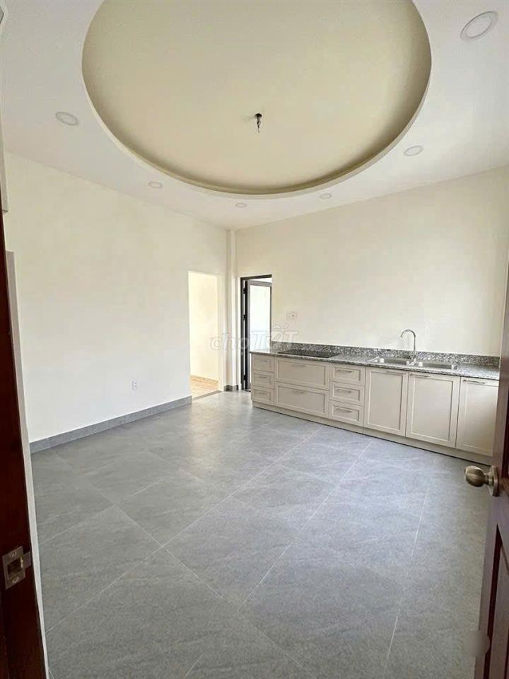 TÒA NHÀ TRUNG TÂM- 254E Huỳnh Văn Bánh, P11, PN- 5x18m, 5 Tầng, 450m2