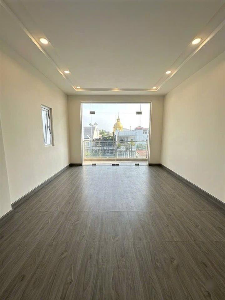 TÒA NHÀ TRUNG TÂM- 254E Huỳnh Văn Bánh, P11, PN- 5x18m, 5 Tầng, 450m2