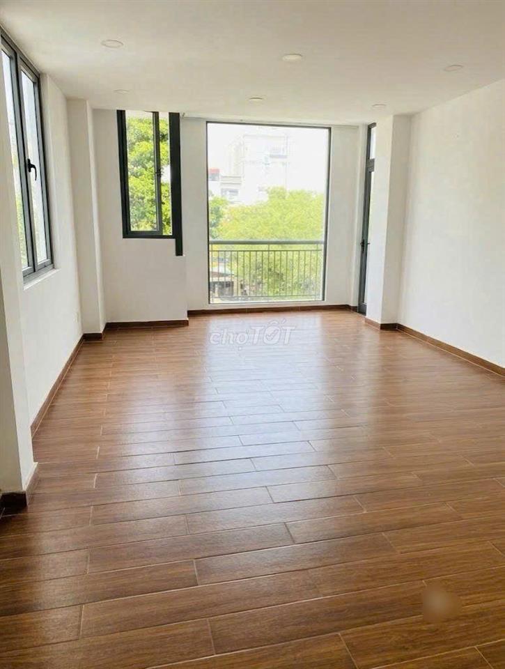 SIÊU PHẨM KHU BÀU CÁT- 133C Nguyễn Hồng Đào, TB- 5x18m, 4 Tầng, 360m2