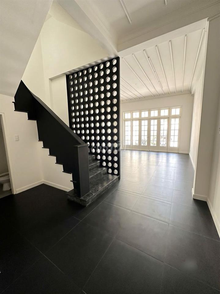 SIÊU PHẨM KHU ĐƯỜNG HOA- 13A Hoa Phượng, P2, PN- 5x20m, 3 Tầng, 300m2