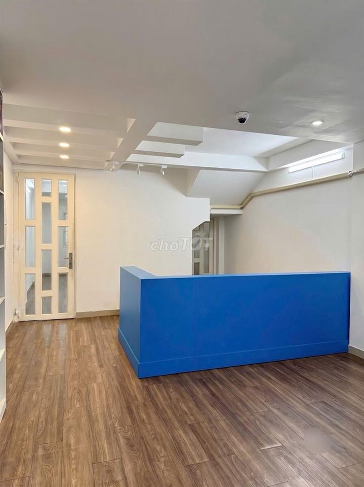 HOT NHÌ KHU VỰC - 15D Phạm Văn Hai, P2, TB - 5x12m, 5 Tầng, 300m2
