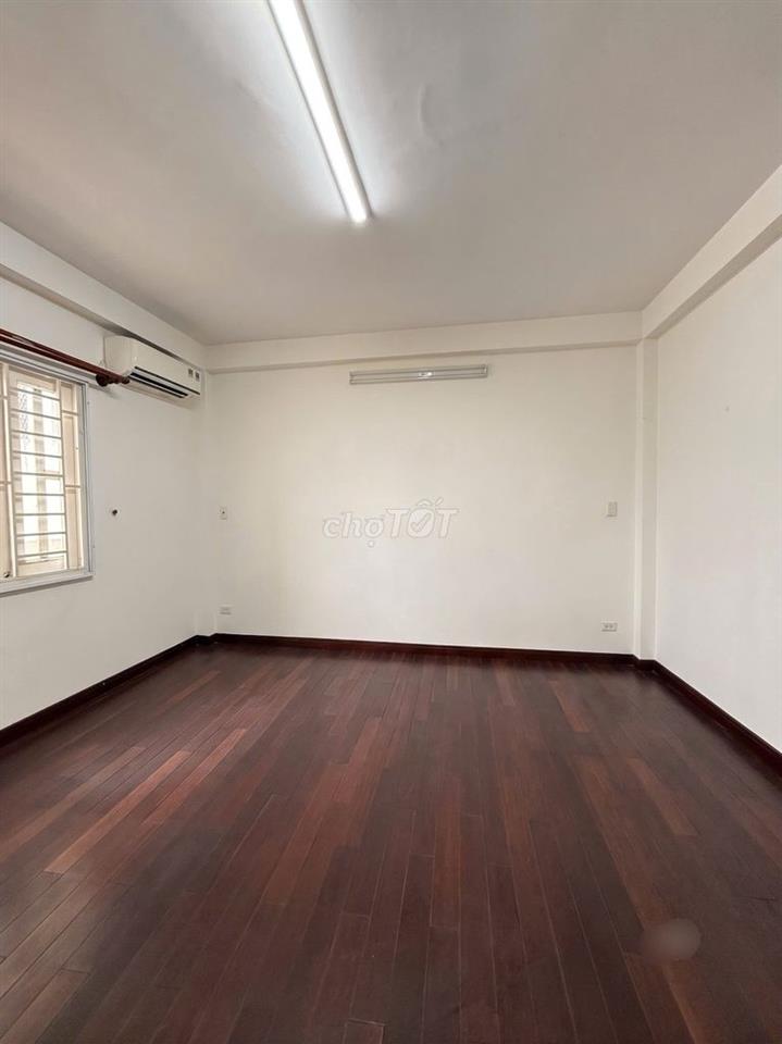 HOT NHÌ KHU VỰC - 15D Phạm Văn Hai, P2, TB - 5x12m, 5 Tầng, 300m2