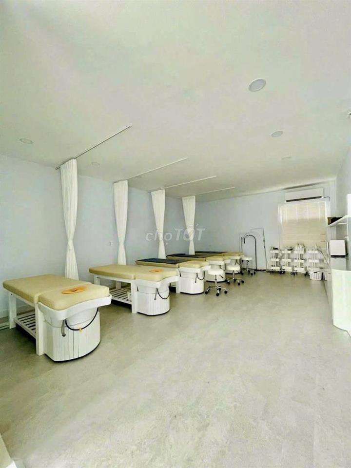 NHÀ ĐẸP ỐP KÍNH -  62C Trương Công Định, P.14, Q.TB - 4 Tầng, Sàn Suốt