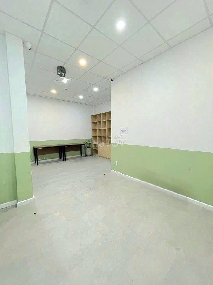 SIÊU PHẨM KHU VIP - 124A Hoa Lan, P.2, Phú Nhuận – Thang Máy, Sàn Suốt