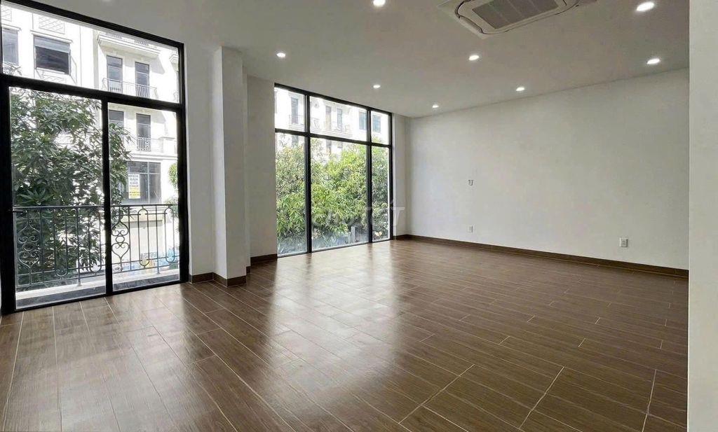 TÒA NHÀ MINI - 68A Út Tịch, P.4, TB - Sàn Suốt - DTSD 500m2, Thang Máy