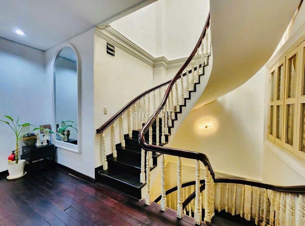 BIỆT THỰ TÂN CỔ ĐIỂN- Phan Xích Long, P7, PN -Hầm Xe, 450m2 Sàn,4 Tầng