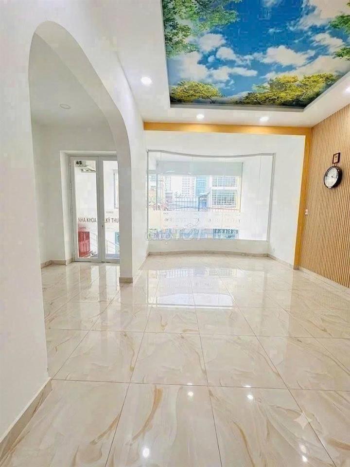SIÊU PHẨM Ngang~7m - Hoàng Hoa Thám, P.12, Tân Bình - Hầm Xe, Sàn Suốt