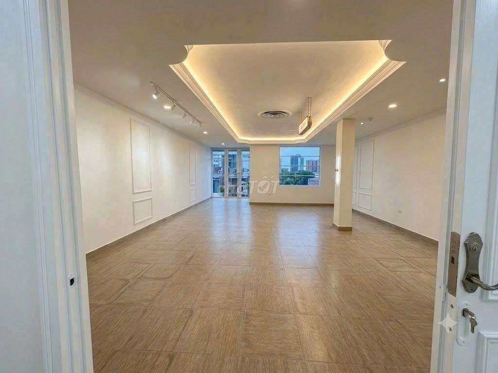 SIÊU PHẨM Ngang~7m - Hoàng Hoa Thám, P.12, Tân Bình - Hầm Xe, Sàn Suốt