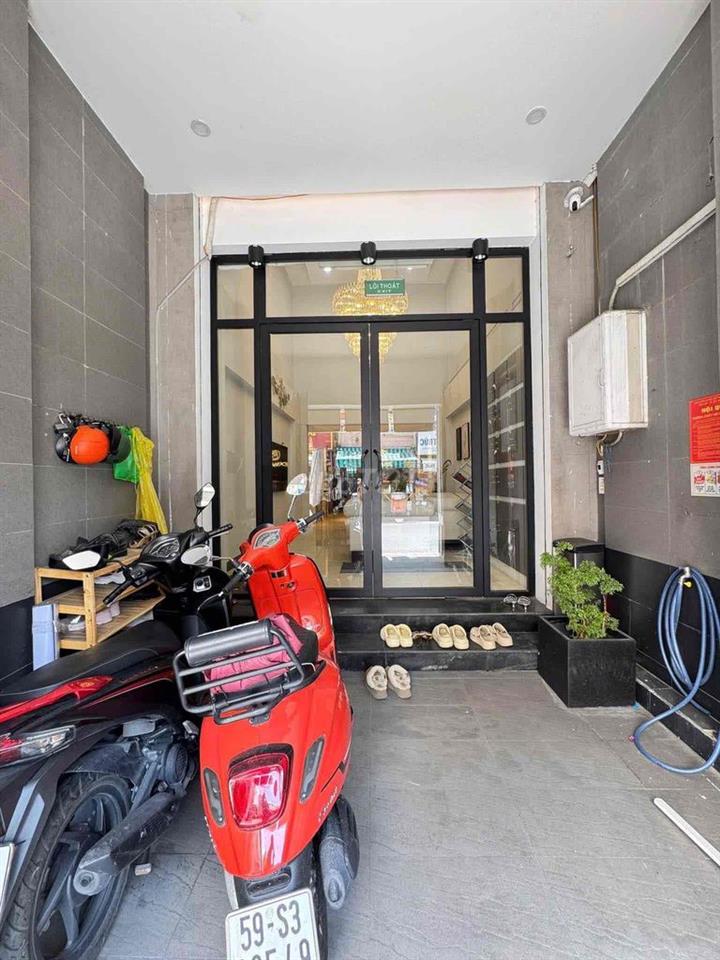 mặt tiền quận phú nhuận giá